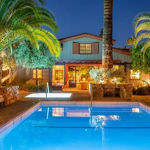 **** Resort Sparrows United States