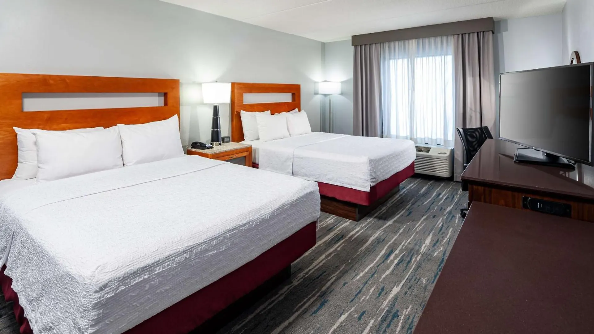 Hampton Inn & Suites St. Louis At Forest Park Hotel Saint Louis