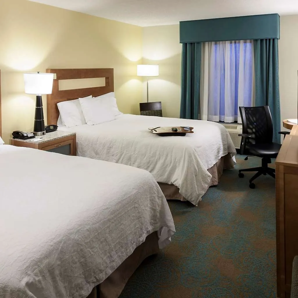 Hampton Inn & Suites St. Louis At Forest Park Saint Louis