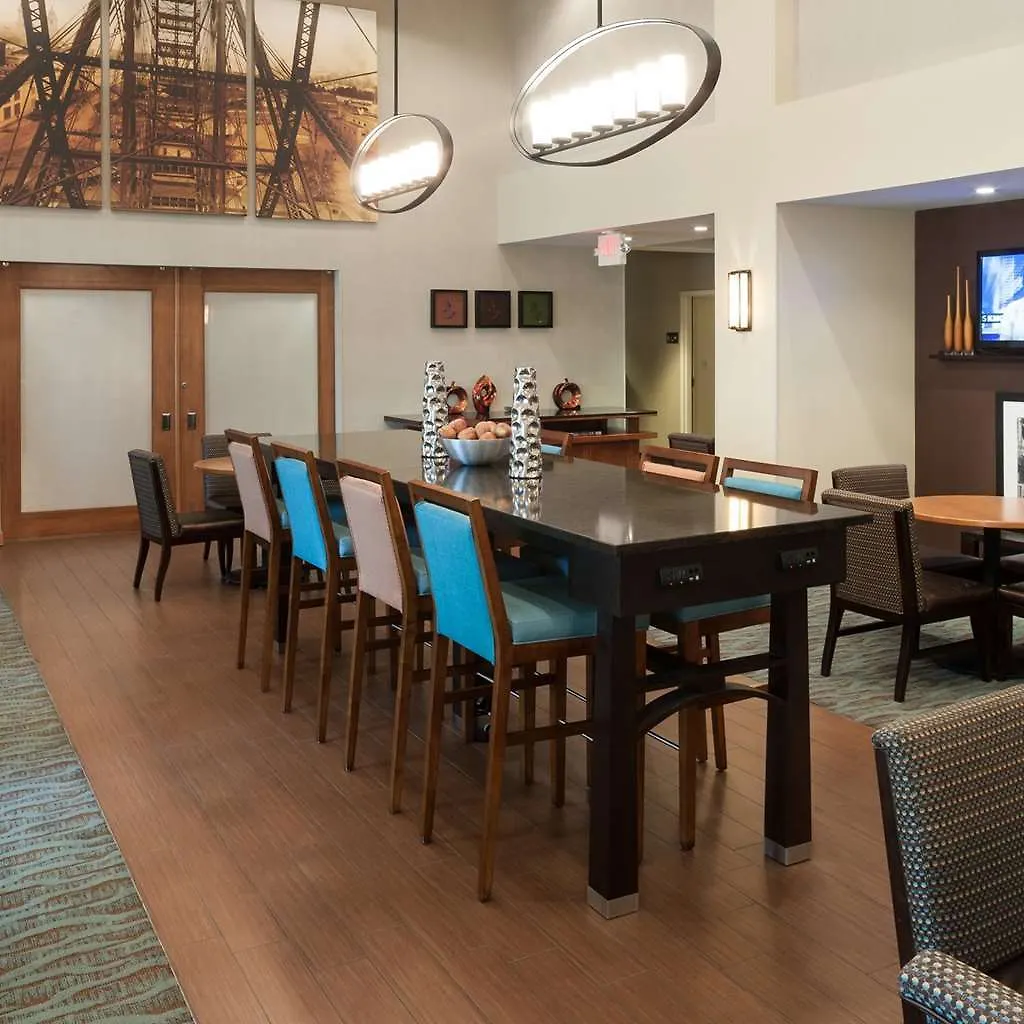 Hampton Inn & Suites St. Louis At Forest Park Saint Louis